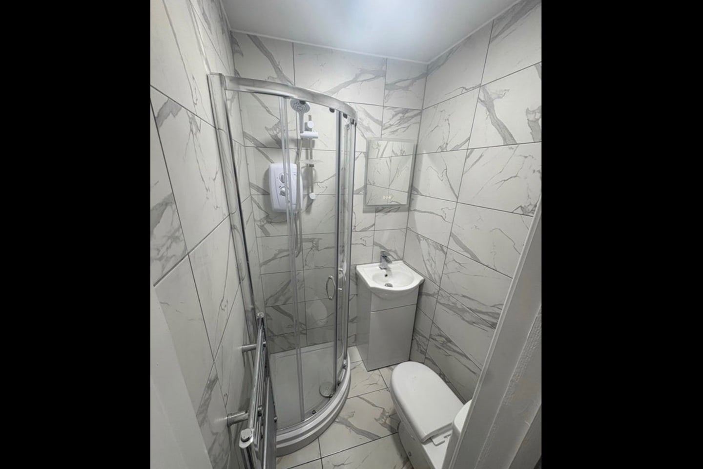 Room in a Shared House, Dacy Road, L5