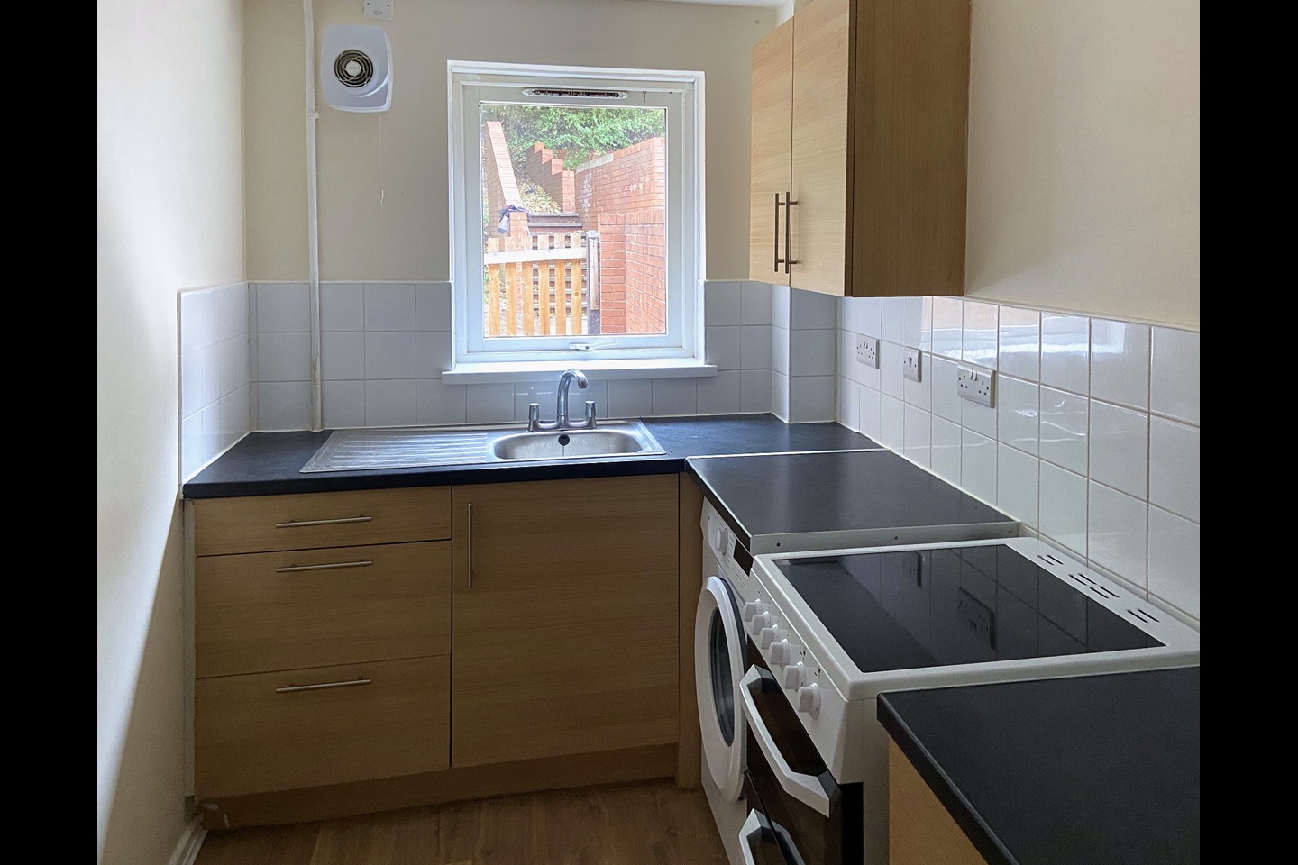 1 Bed Flat, The Maltings, S60 photo 3