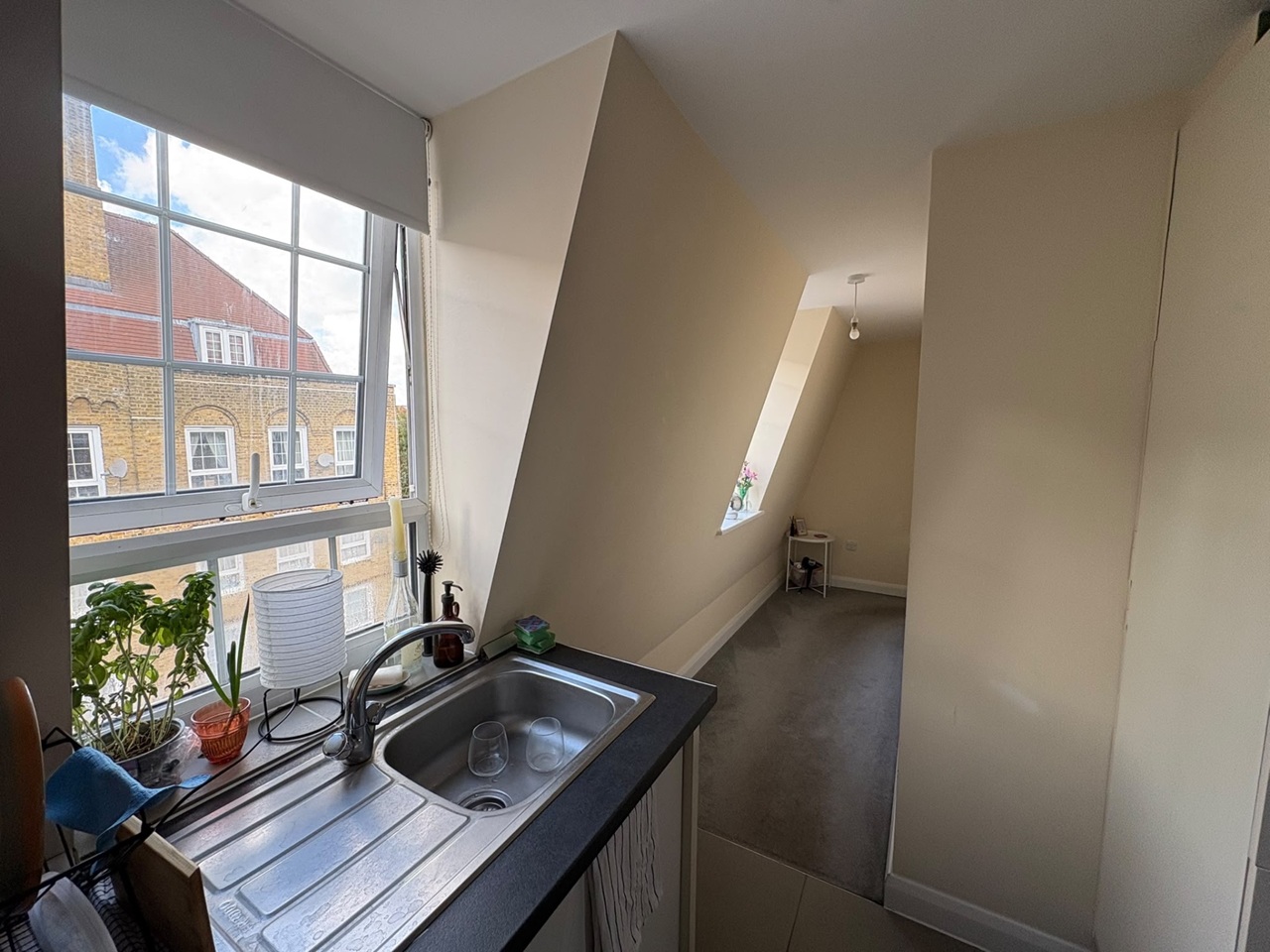 Room in a Shared Flat, Wapping Lane, E1W photo 3