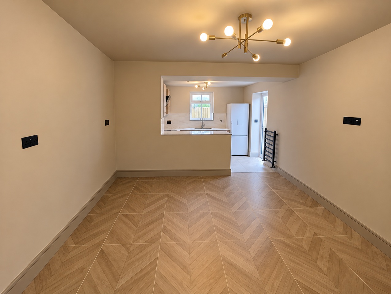 2 Bed Flat, Alexandra Road, CF5 photo 2