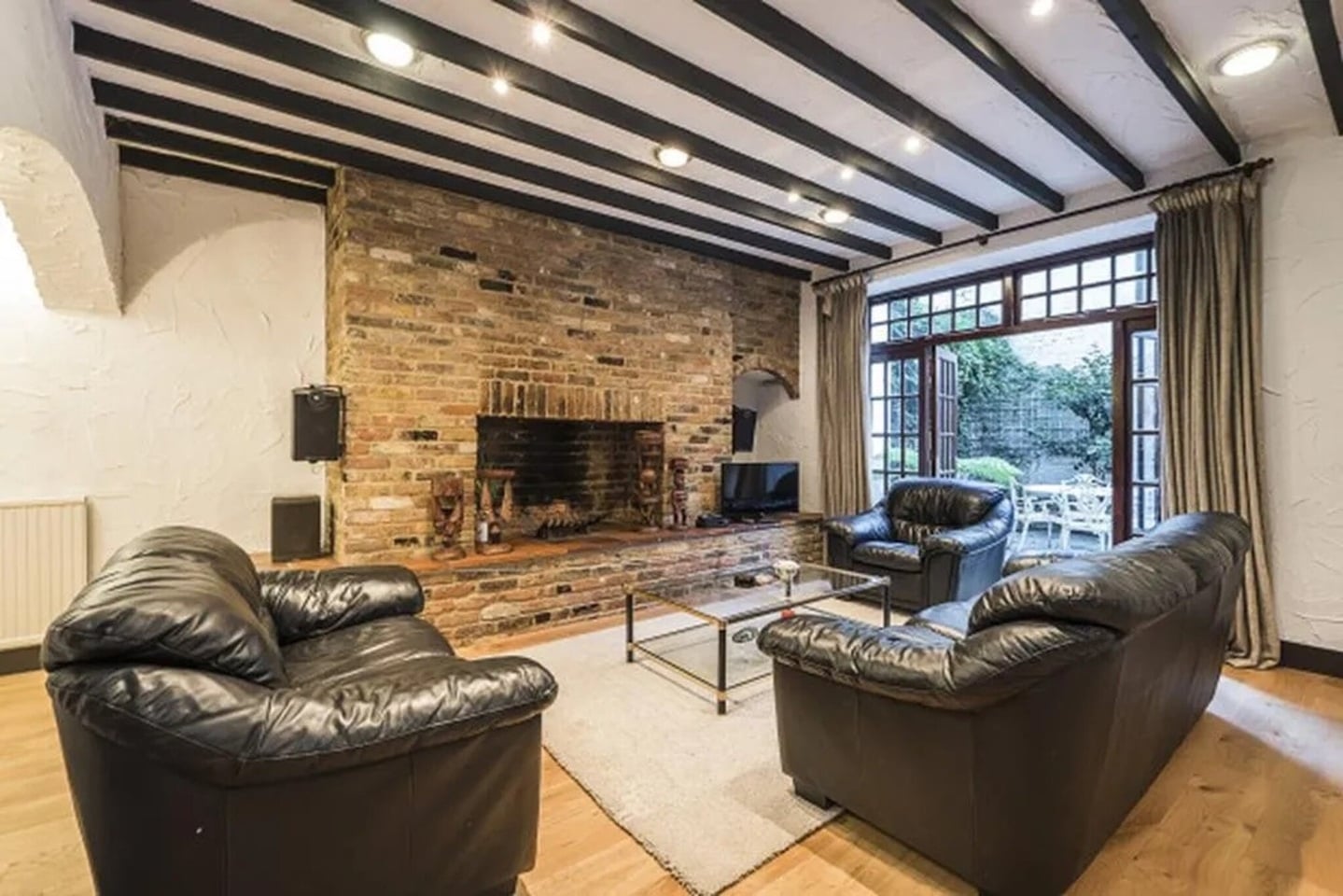 3 Bed Flat, Queens Gate Gardens, SW7