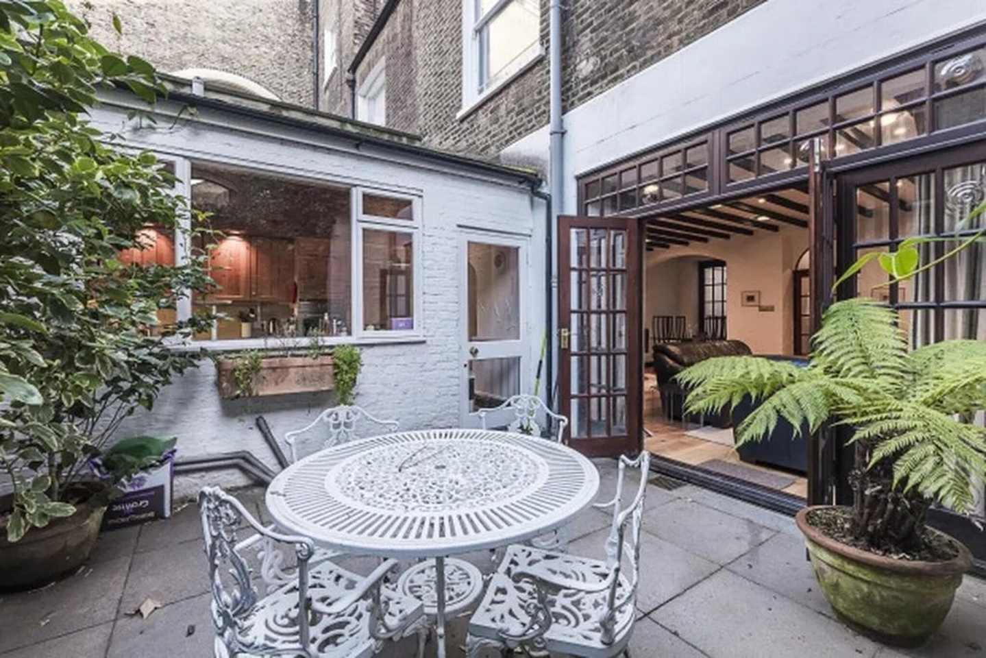 3 Bed Flat, Queens Gate Gardens, SW7 photo 5