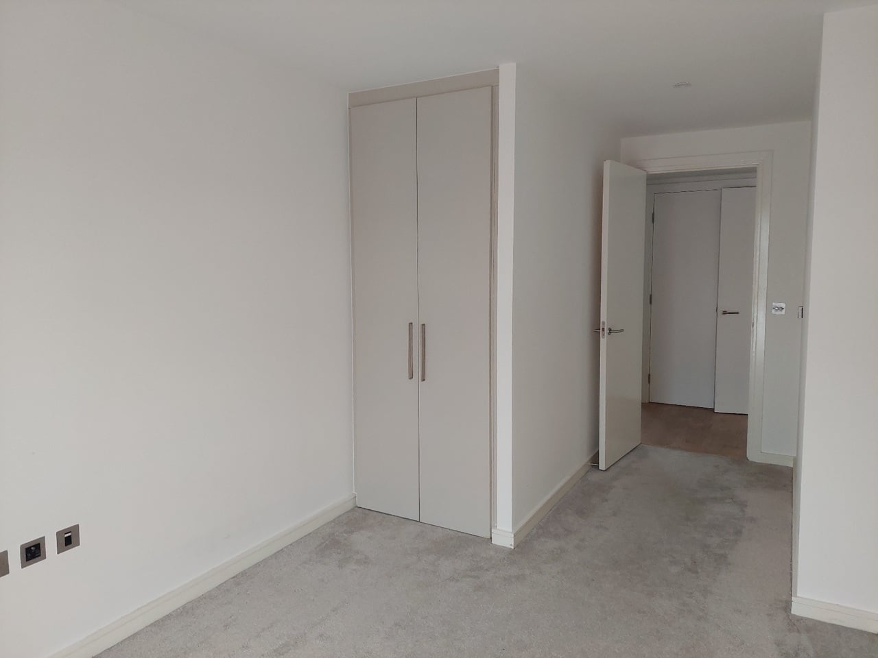 3 Bed Flat, Belsize Road, NW6 photo 5