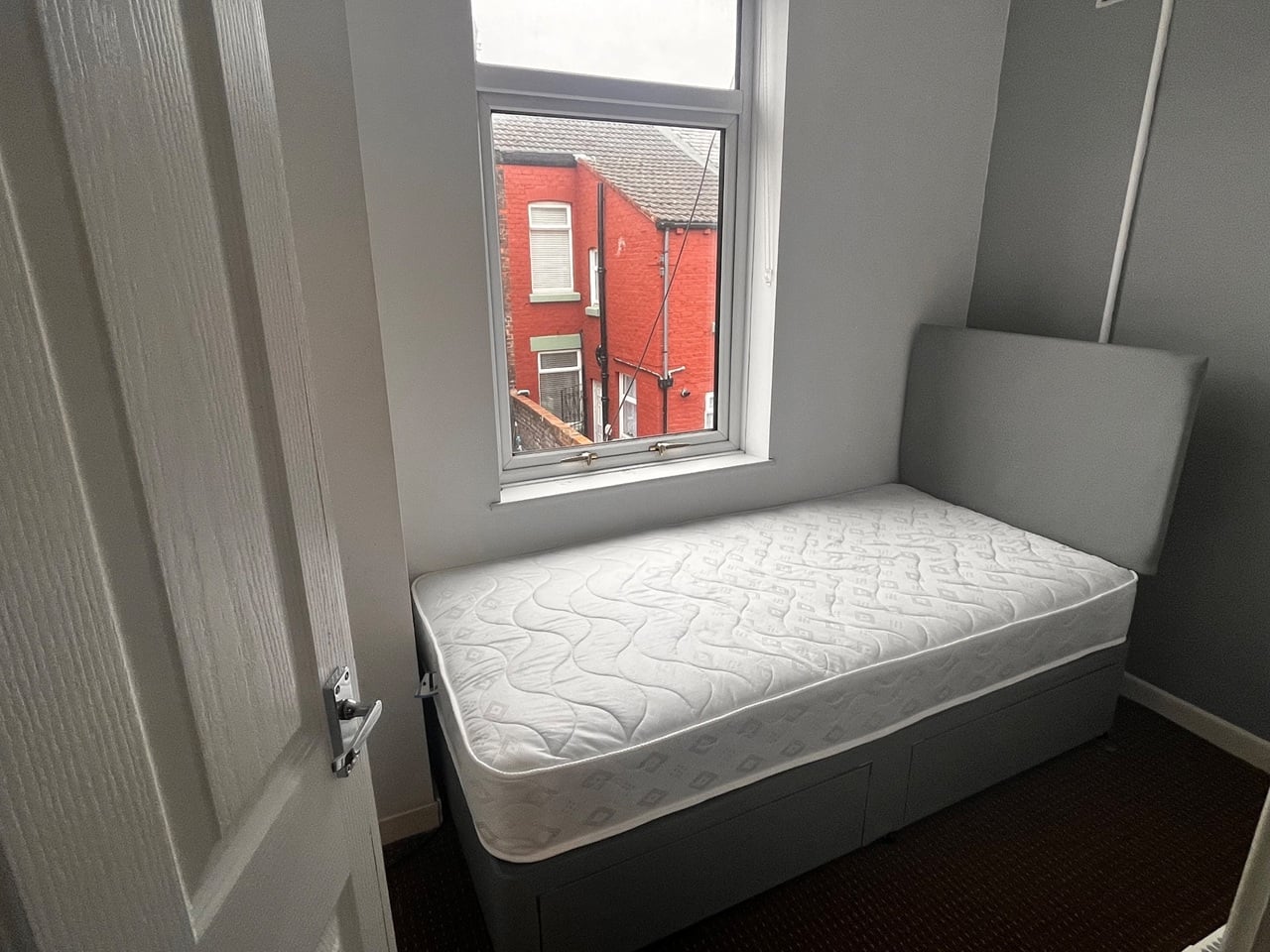 Room in a Shared House, Maxton Road, L6