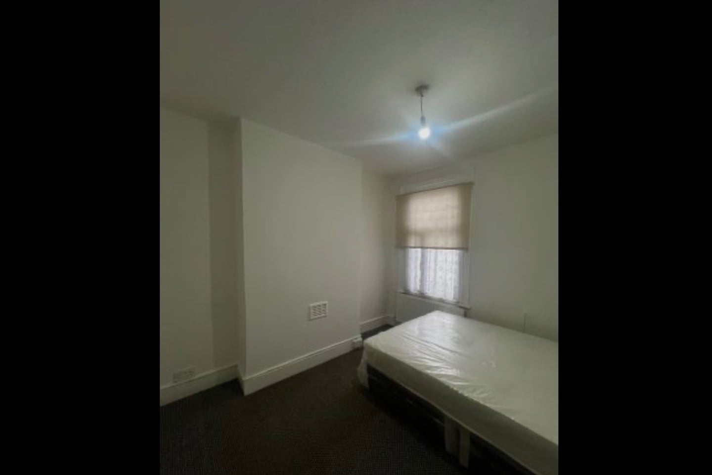 Room in a Shared House, Brecknock Road, N7