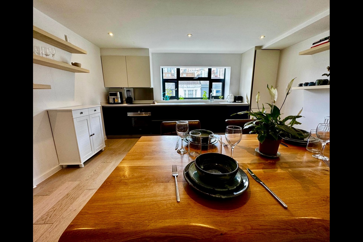 2 Bed Flat, London Road, BN1 photo 2