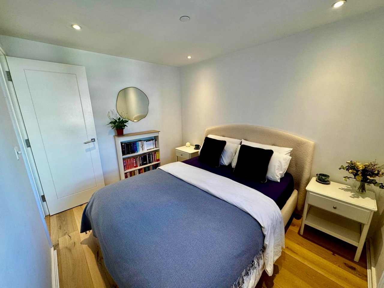2 Bed Flat, London Road, BN1 photo 3