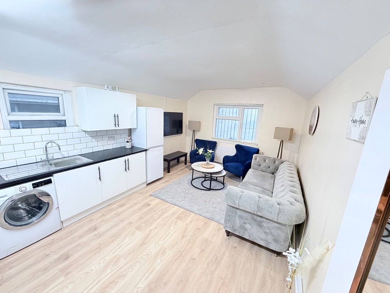 4 Bed Flat, Whitchurch Road, CF14 photo 3