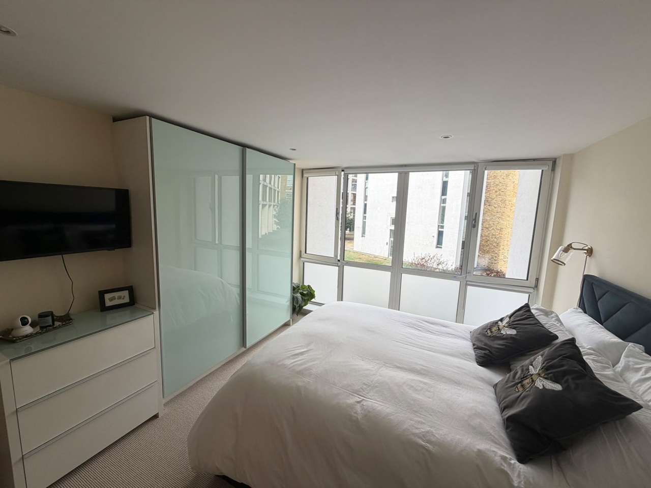 2 Bed Flat, Grant House, SW9 photo 2