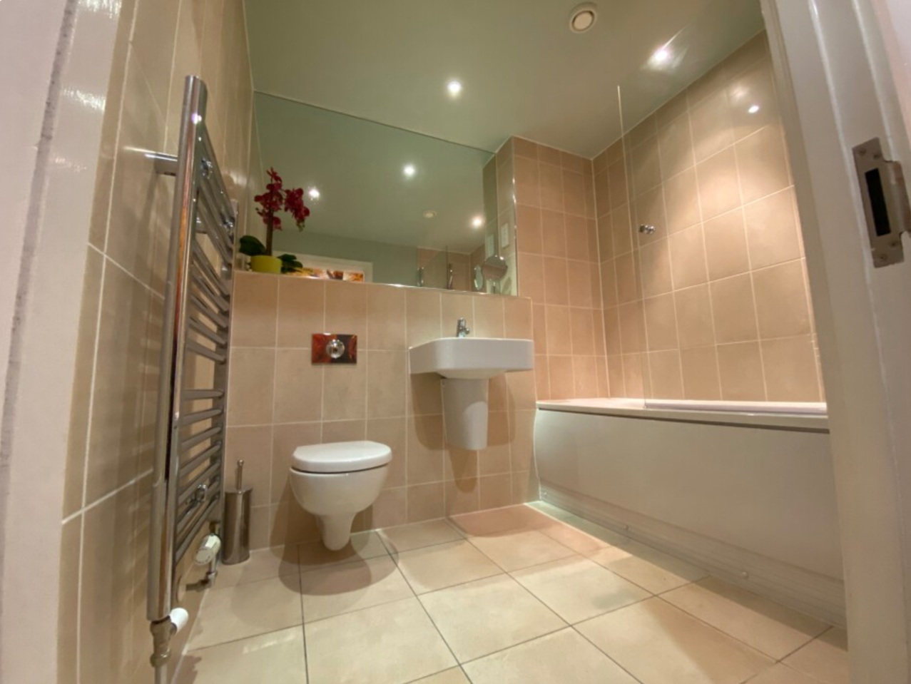 1 Bed Flat, Highbury Stadium Square, N5 photo 5
