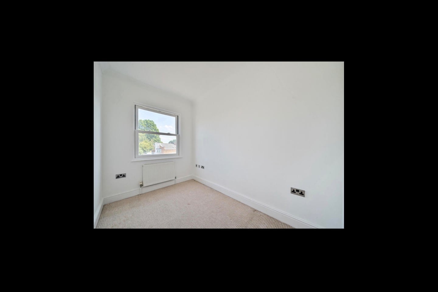 2 Bed Flat, Melbourne Grove, SE22 photo 4