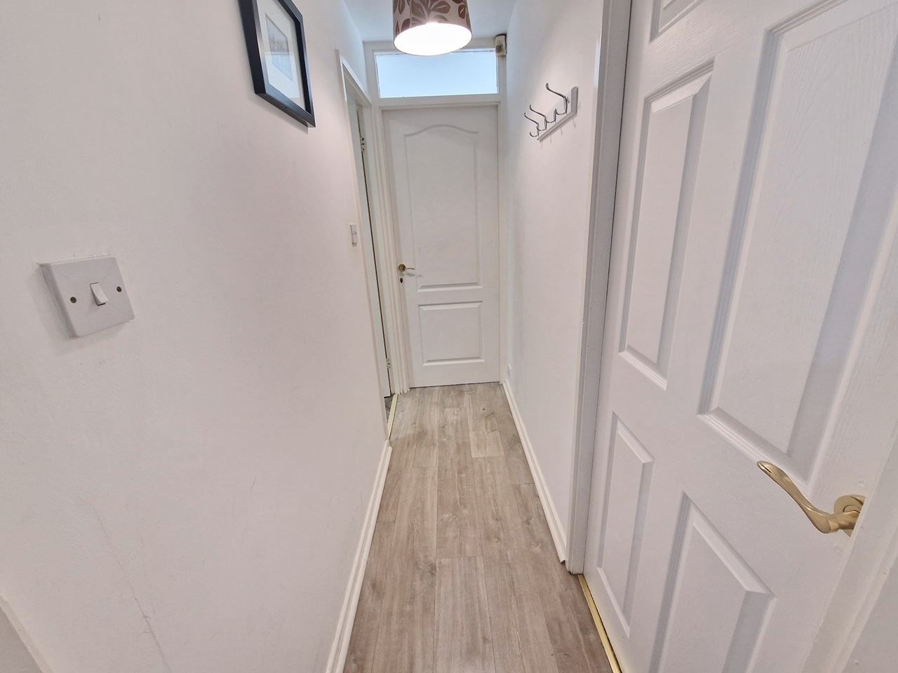 1 Bed Flat, Summerseat Close, M5 photo 5