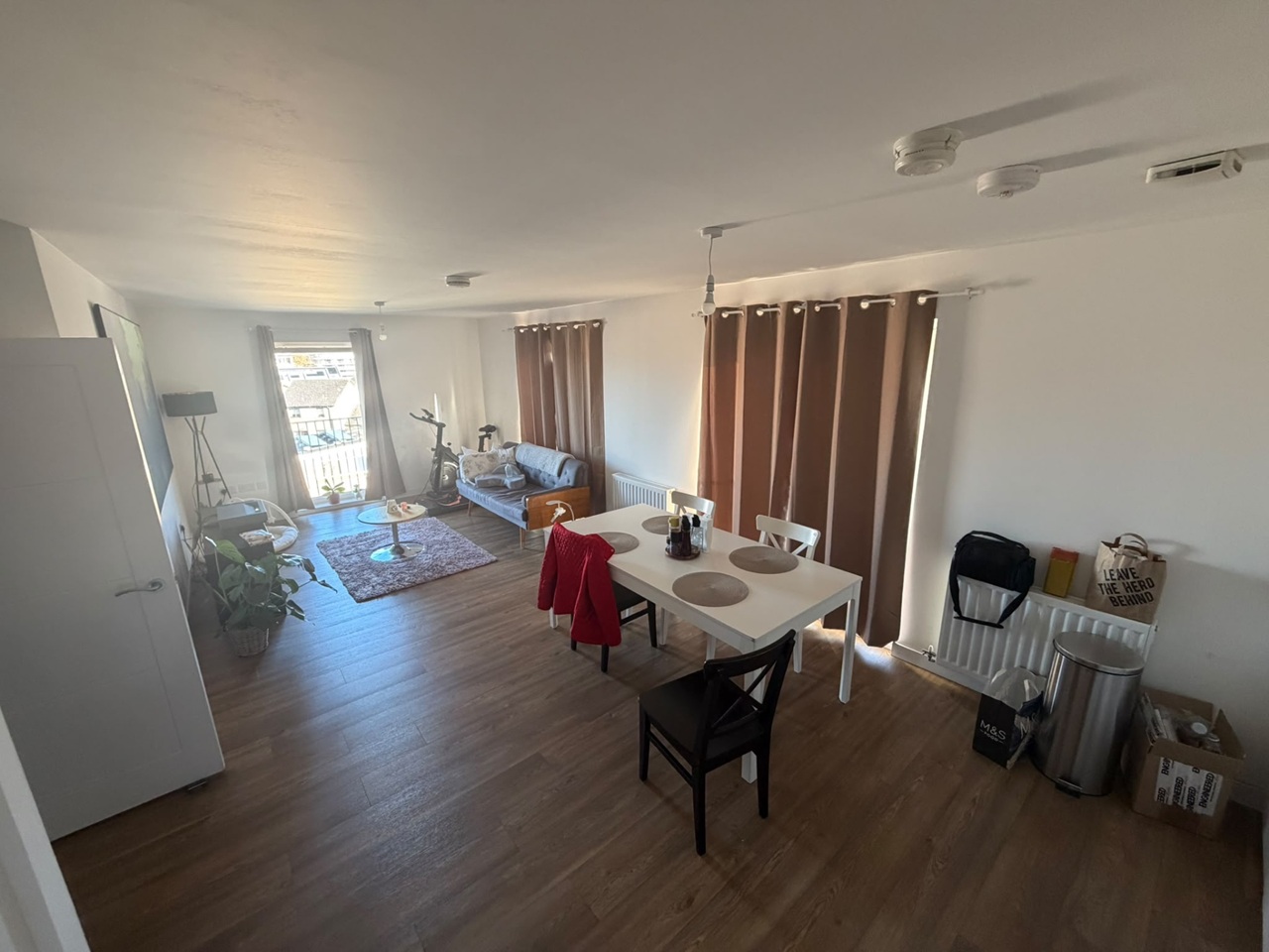 2 Bed Flat, Muirhouse Crescent, EH4 photo 2