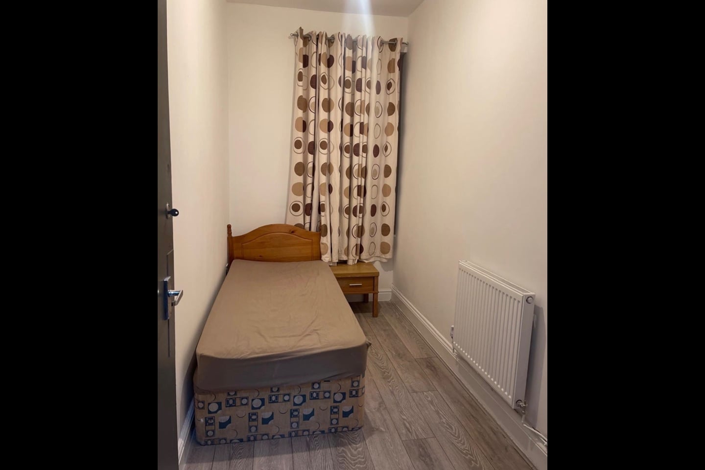 4 Bed Flat, City Road, CF24 photo 5