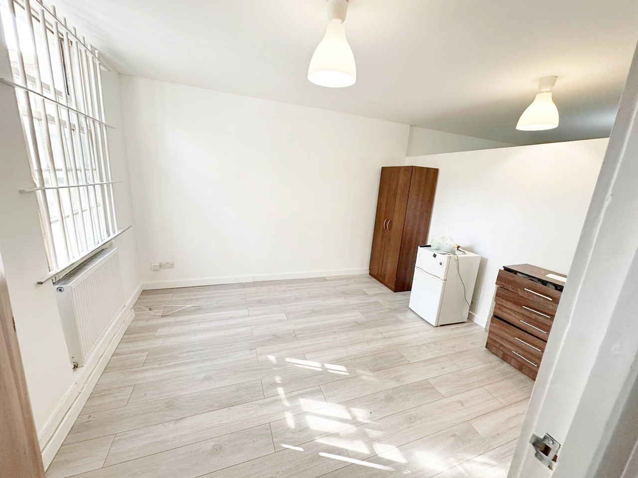 Studio Flat, Clapham Road, SW9 photo 4
