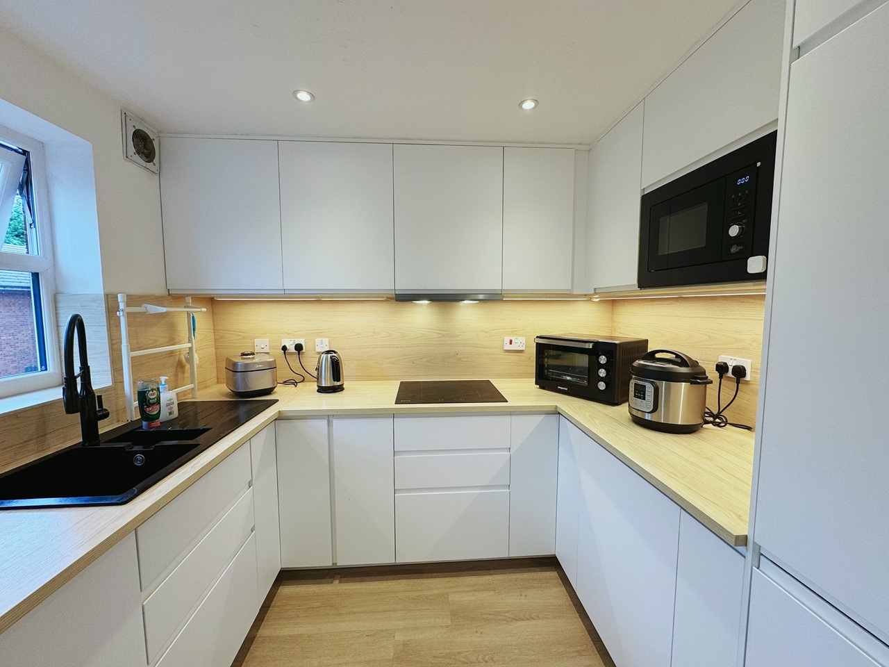 2 Bed Flat, Linen Court, M3 photo 3
