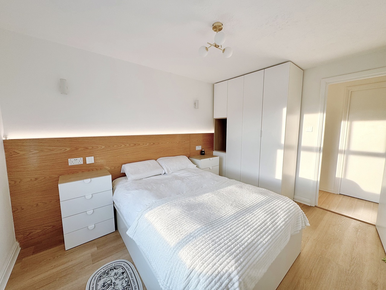 2 Bed Flat, Linen Court, M3 photo 2