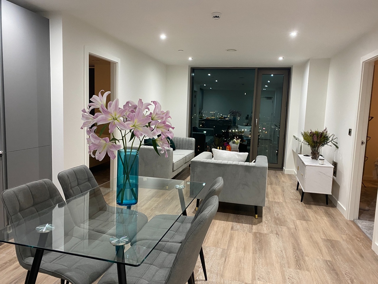 2 Bed Flat, Oxygen Tower, M1 photo 2
