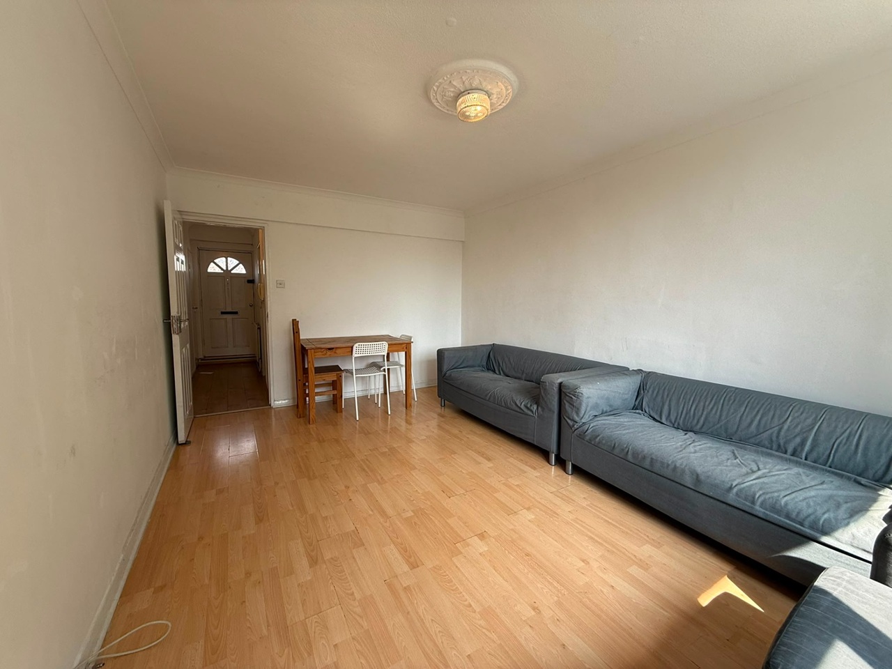3 Bed Flat, President House, EC1V photo 3