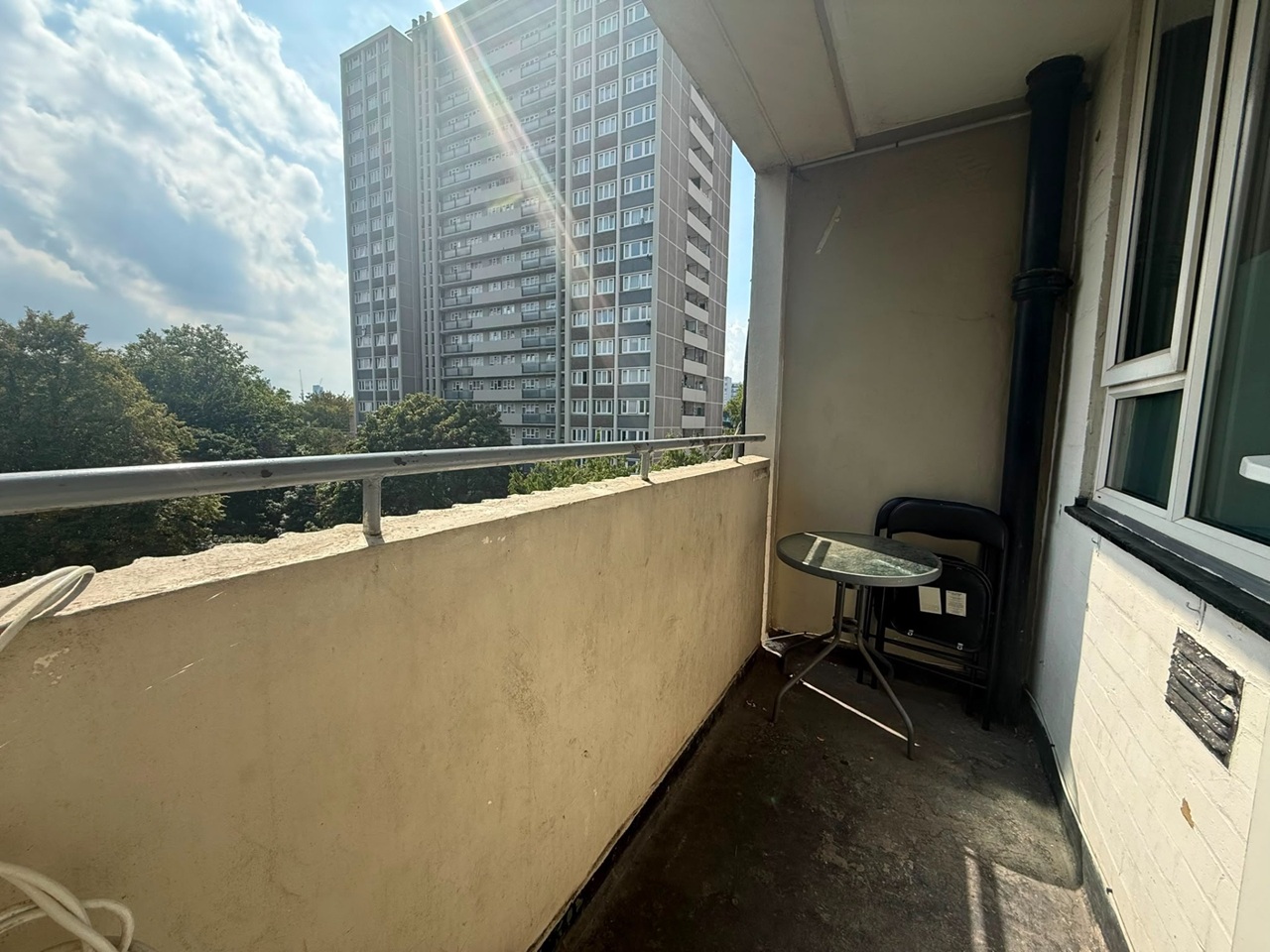 3 Bed Flat, President House, EC1V photo 5