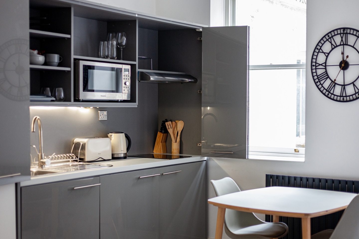 Studio Flat, Gloucester Place, NW1 photo 5