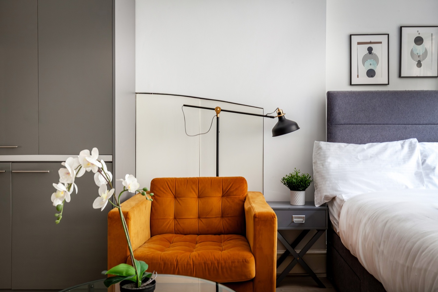 Studio Flat, Gloucester Place, NW1 photo 4