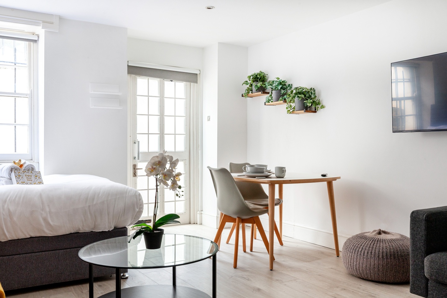 Studio Flat, Gloucester Place, NW1 photo 5