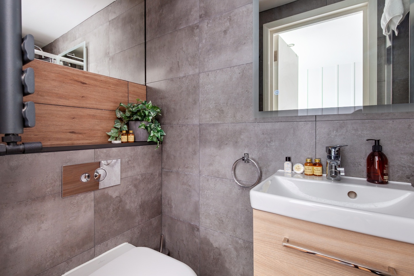 Studio Flat, Gloucester Place, NW1 photo 5