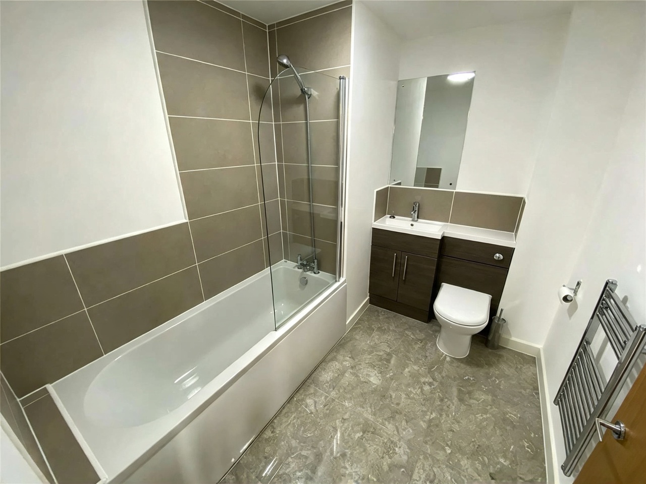 2 Bed Flat, East Point, LS9 photo 2