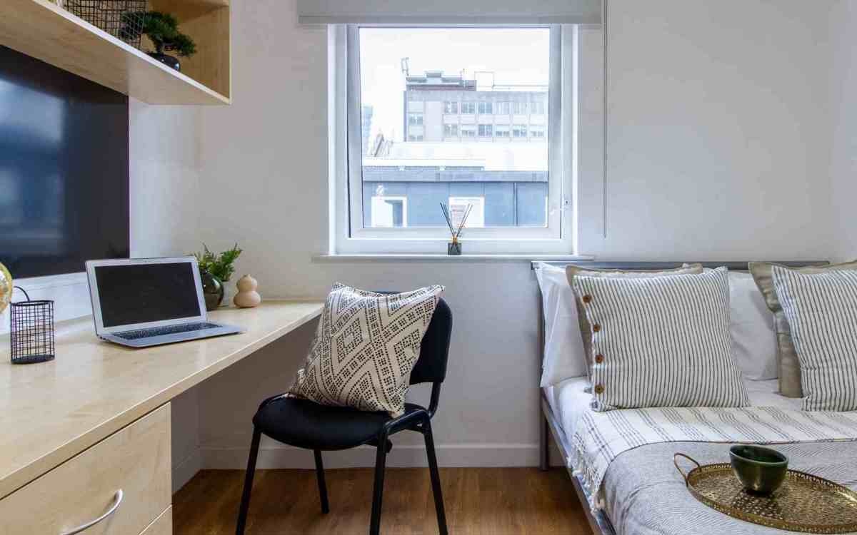 Room in a Shared Flat, Mansion Canalside A, B19