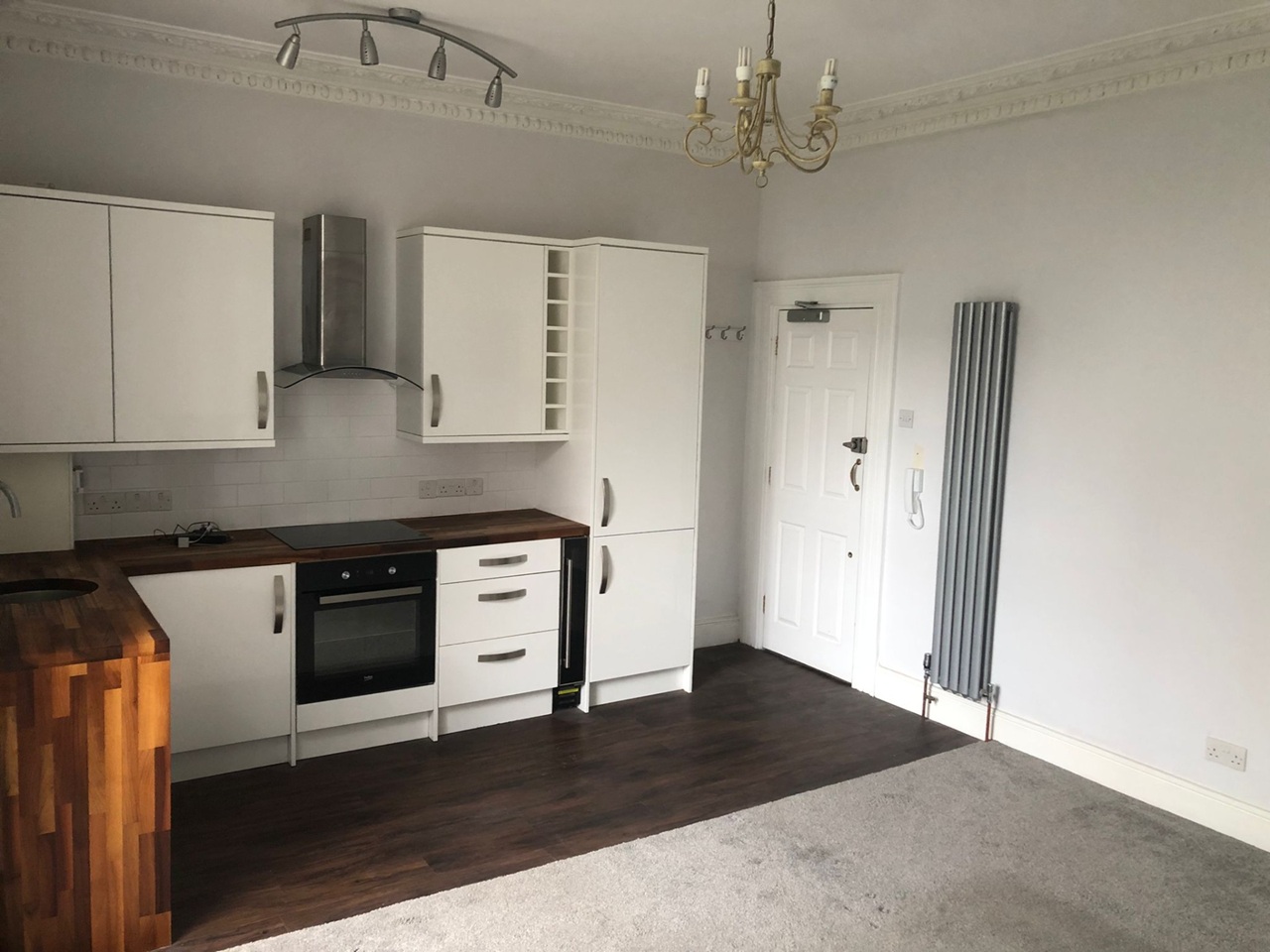 1 Bed Flat, Anglesea Place, BS8 photo 2