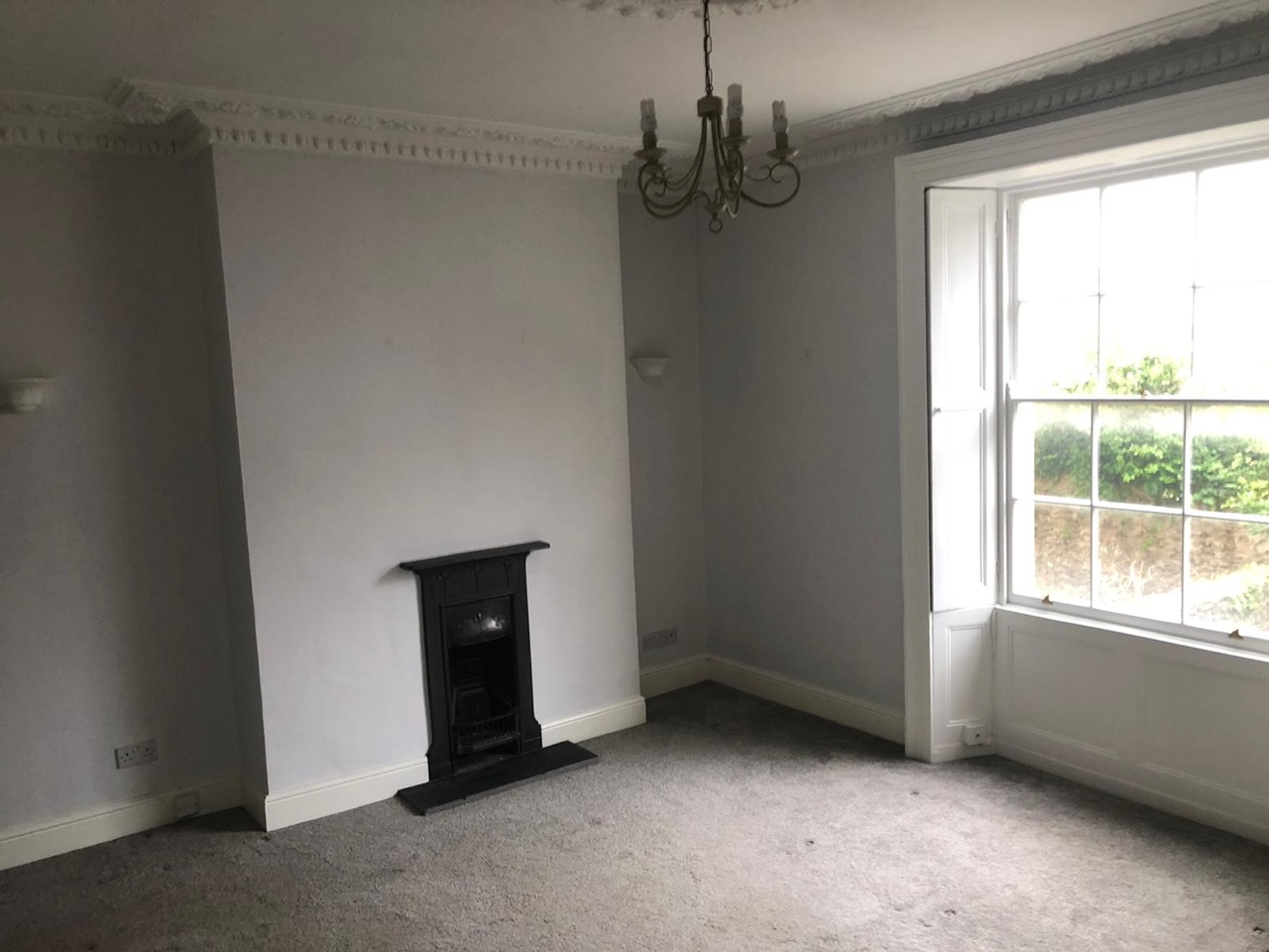 1 Bed Flat, Anglesea Place, BS8 photo 3