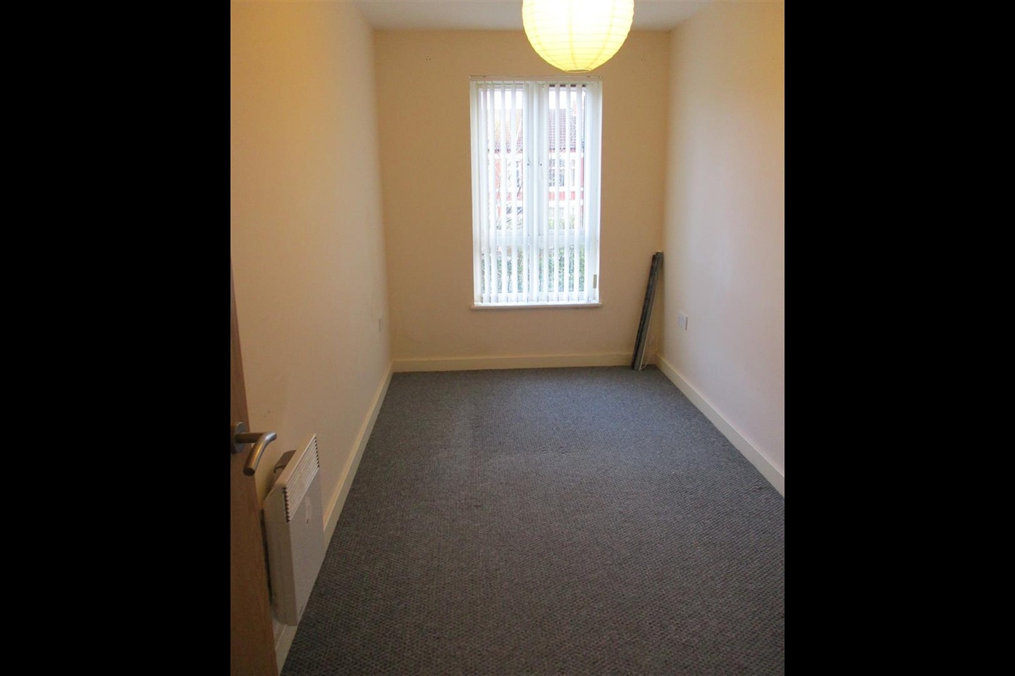 2 Bed Flat, Mayfair Court, CH43 photo 5