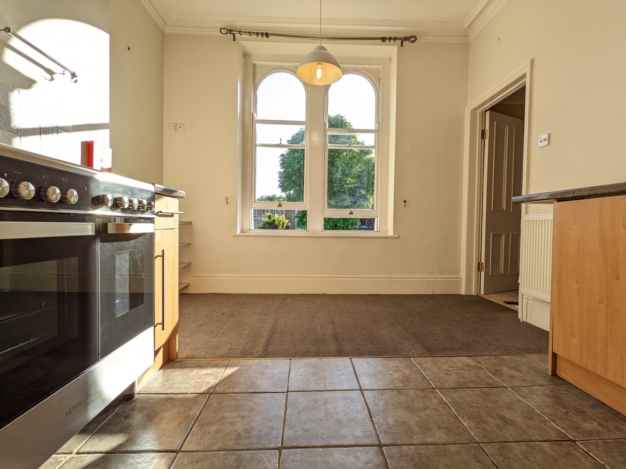 2 Bed Flat, Sj. John's Road, BS8 photo 5