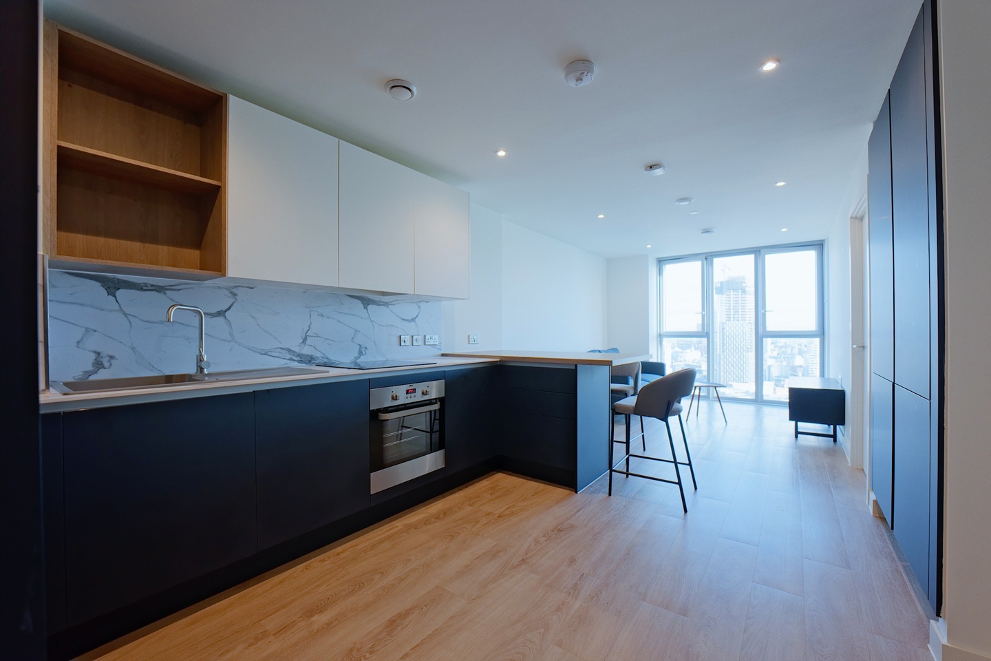 1 Bed Flat, New Bailey St, M3 photo 2