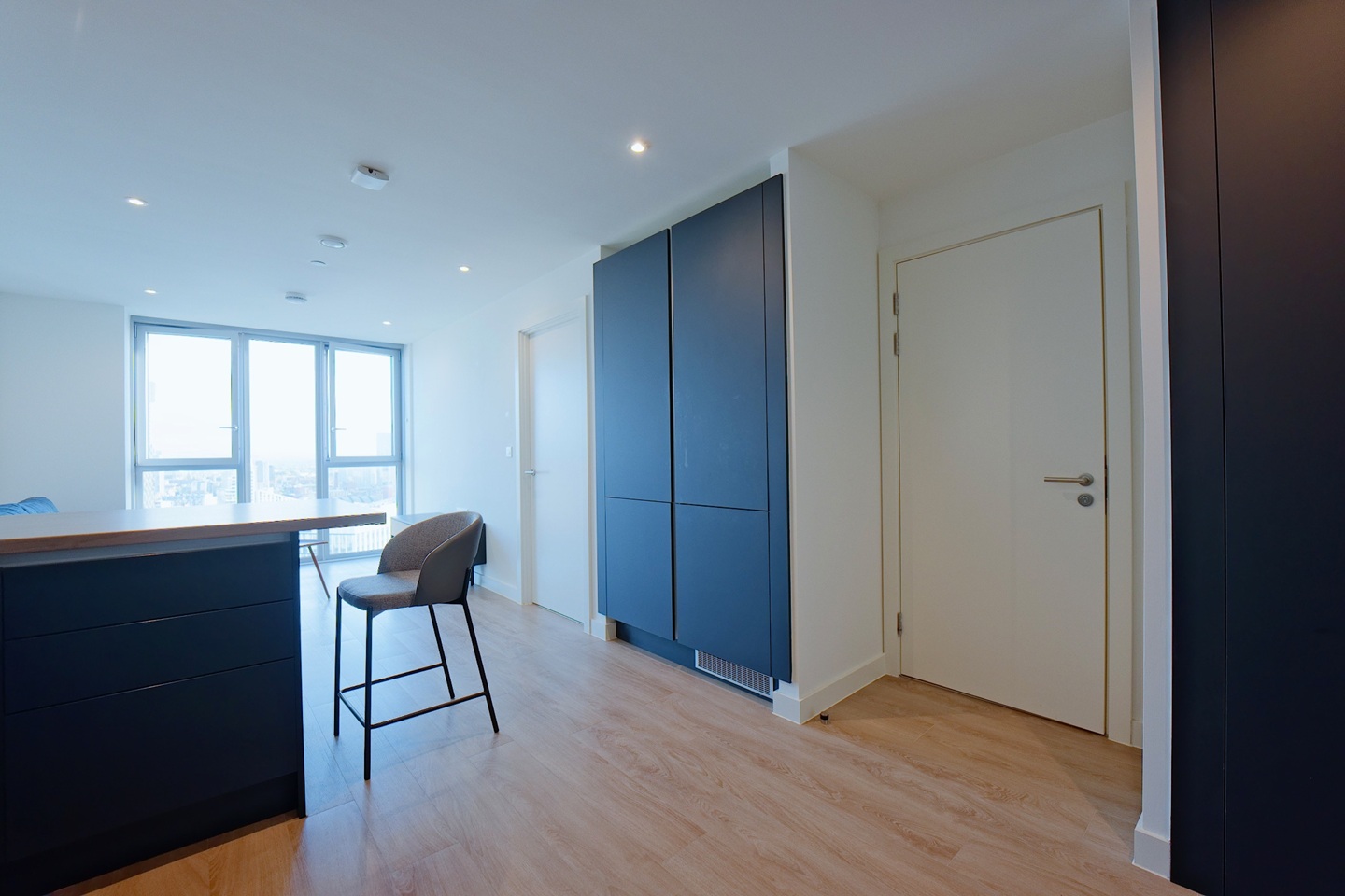 1 Bed Flat, New Bailey St, M3 photo 3
