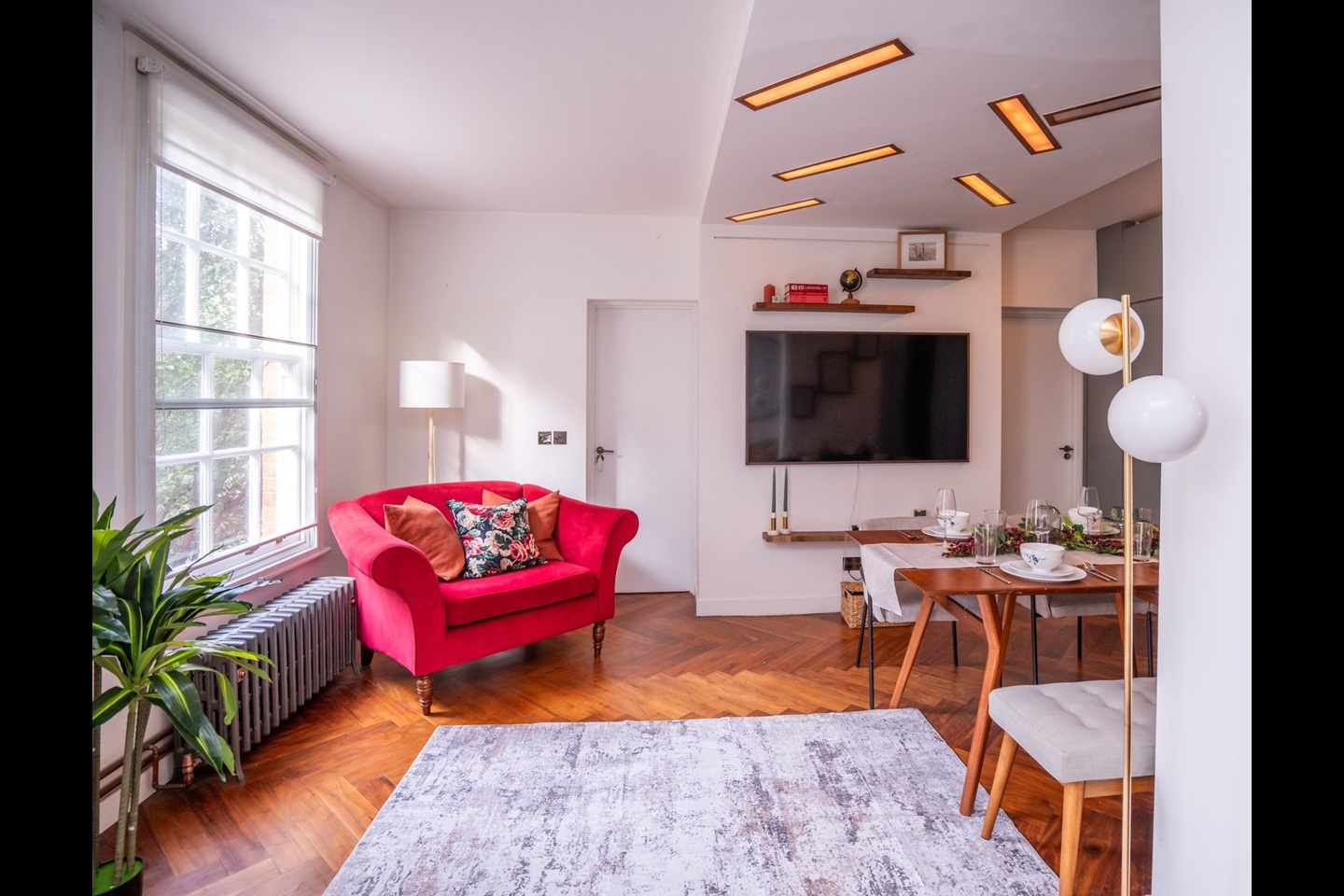 London - 3 Bed Flat, Camlet Street, E2 - To Rent Now for £5,000.00 p/m