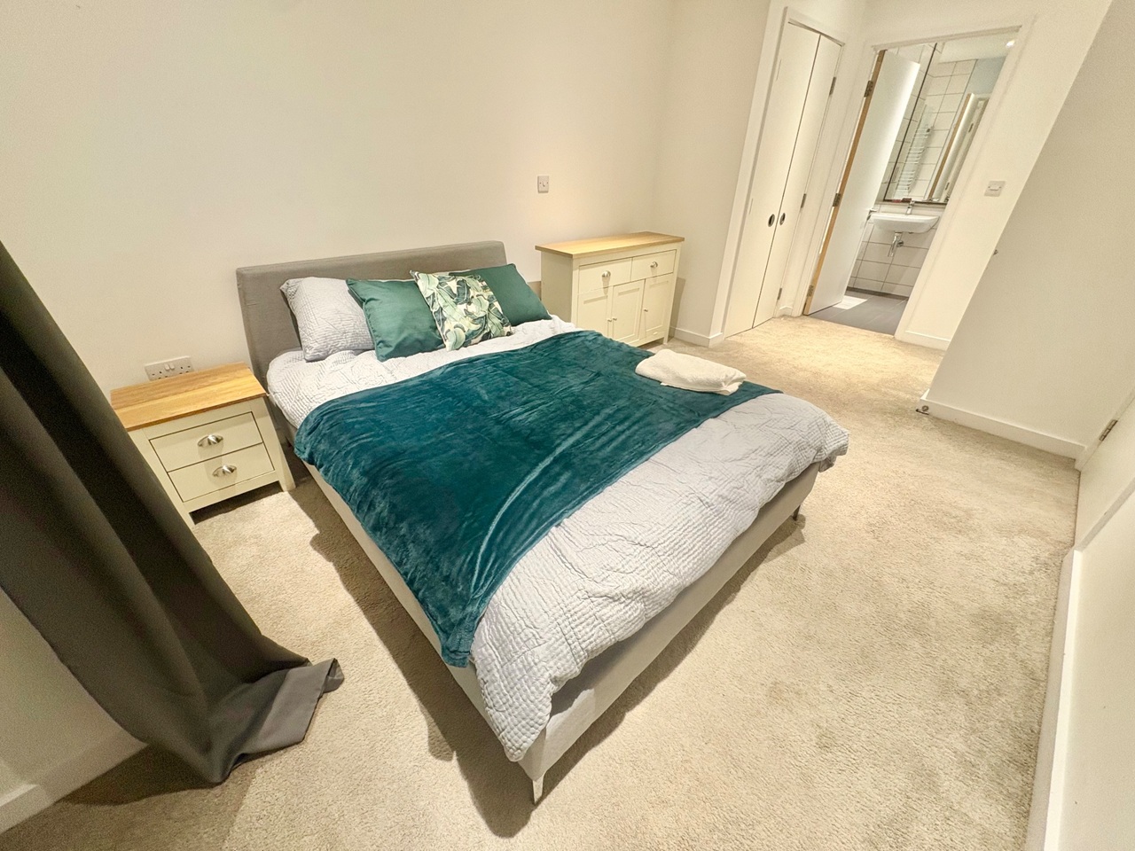 2 Bed Flat, Block B, M3 photo 2