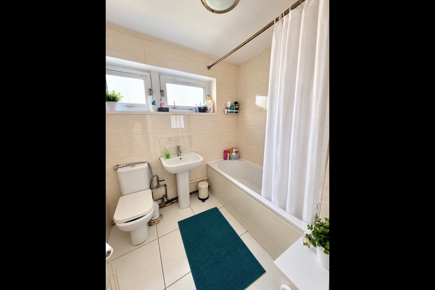 Room in a Shared Flat, Hannibal Road, E1