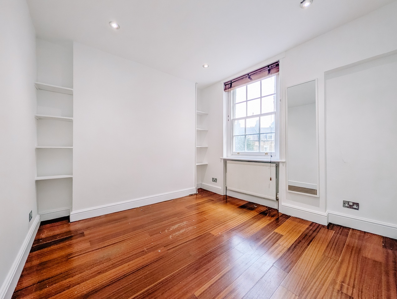 1 Bed Flat, Earlham St, WC2H photo 2