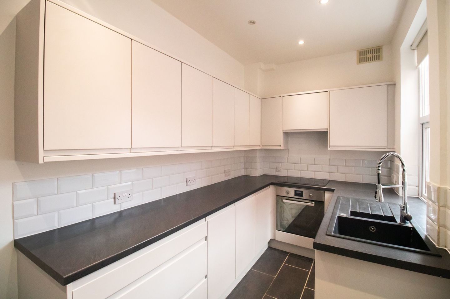 2 Bed Terraced House, Danvers Road, LE3 photo 5