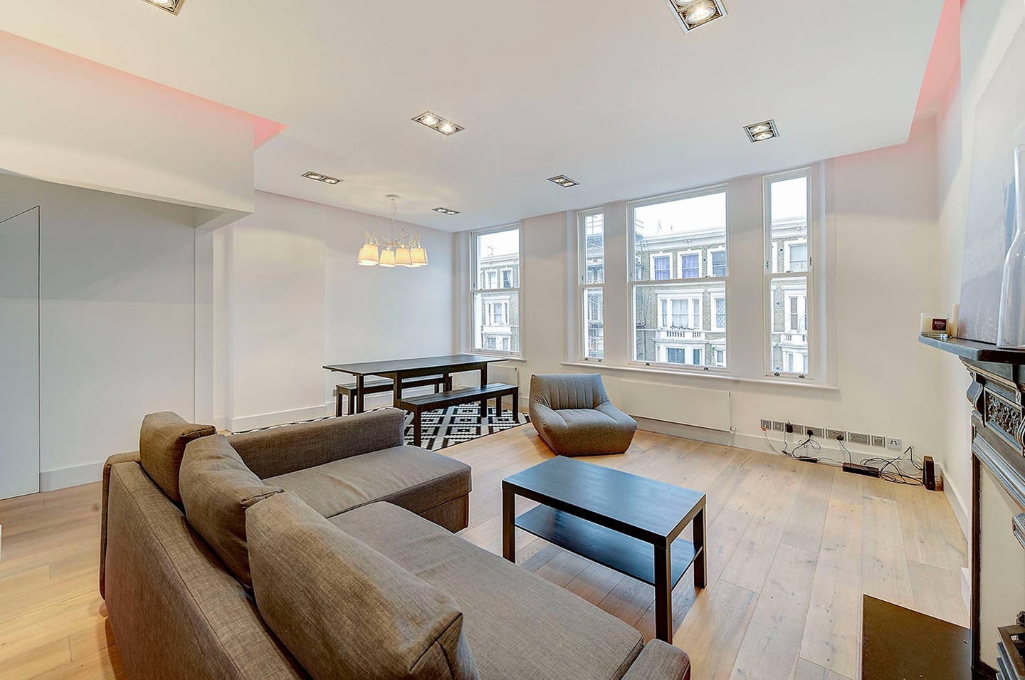 3 Bed Flat, Longridge Road, SW5 photo 2