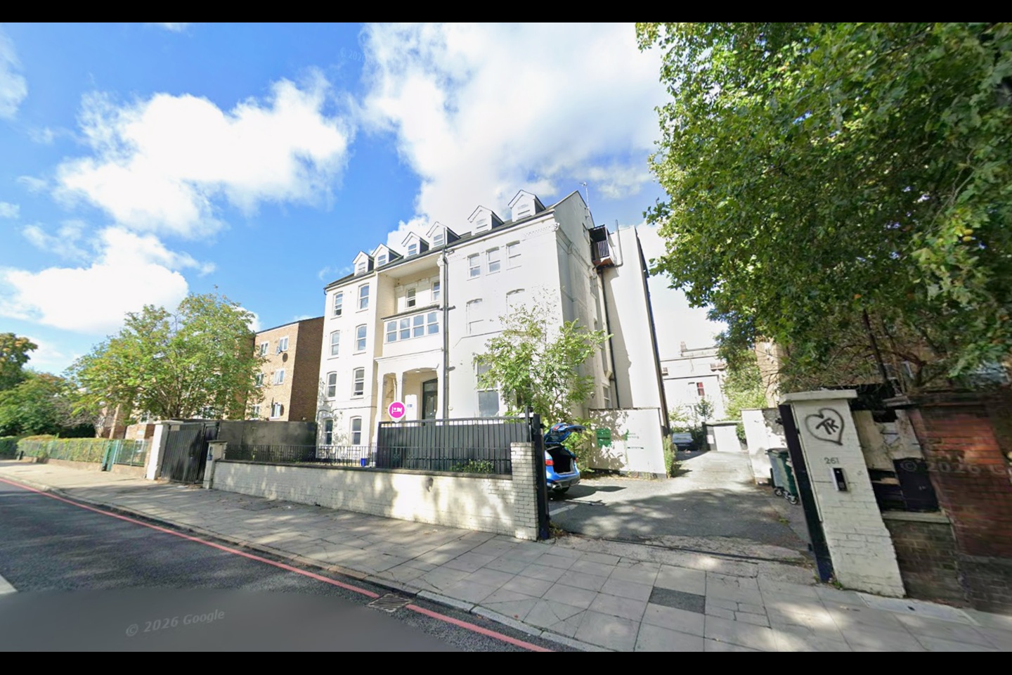 Studio Flat, Camden Road, N7