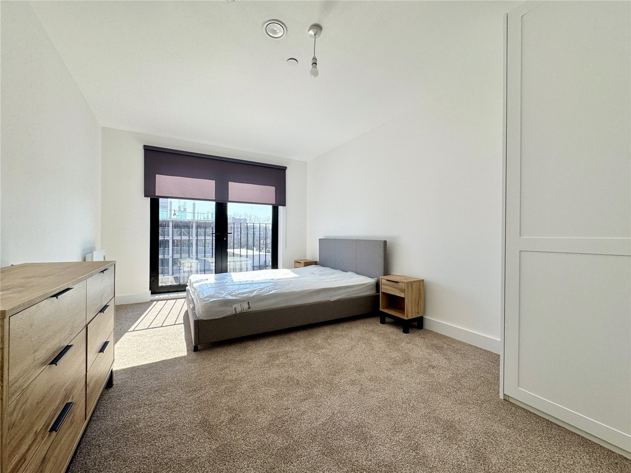 2 Bed Flat, Bastion Point, L3 photo 4