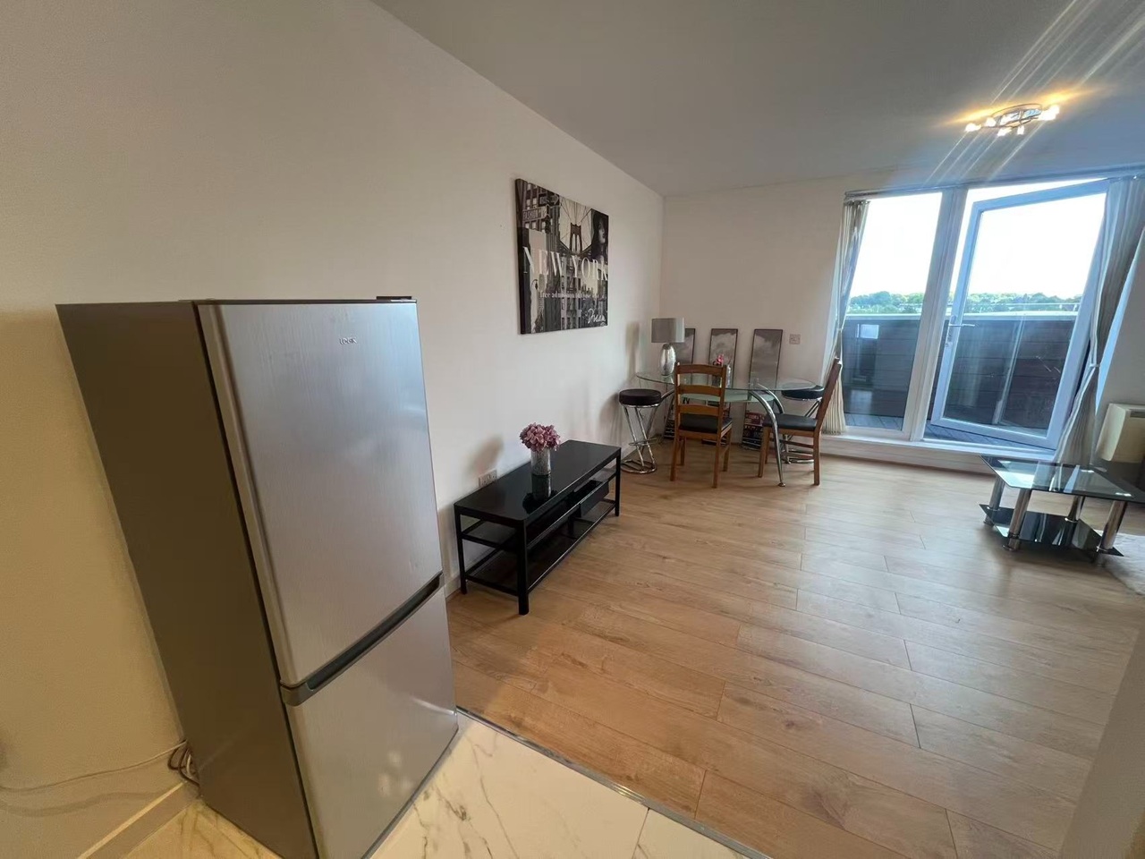 2 Bed Flat, Hulme High St, M15 photo 5