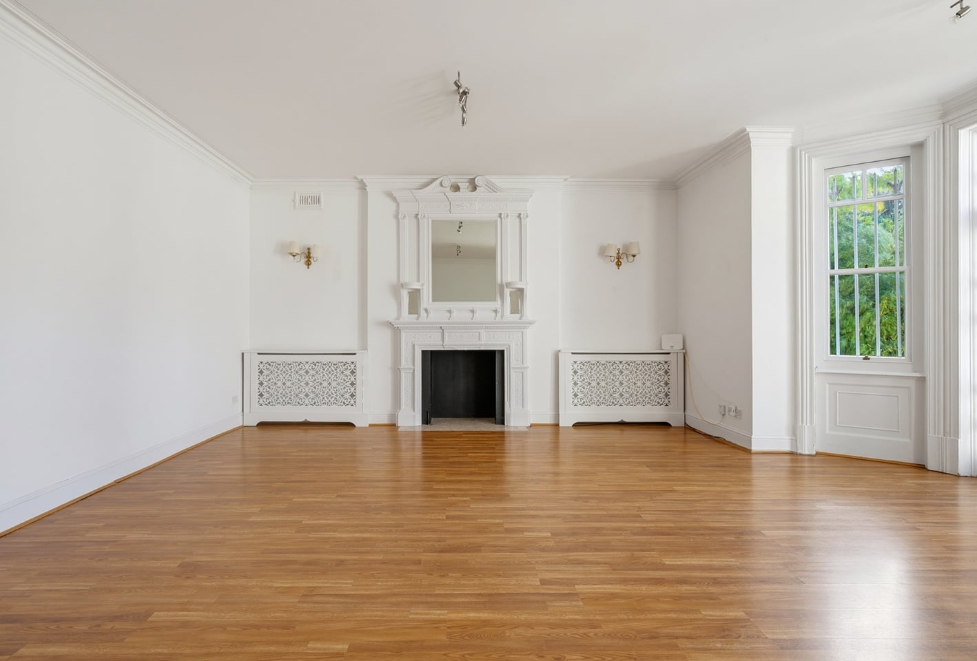 2 Bed Flat, Maresfield Gardens, NW3 photo 5