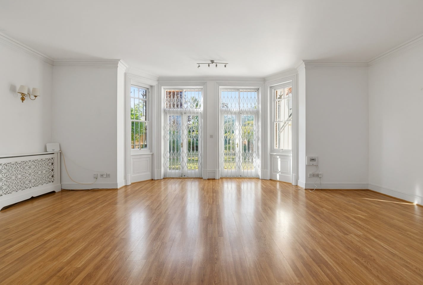 2 Bed Flat, Maresfield Gardens, NW3 photo 4