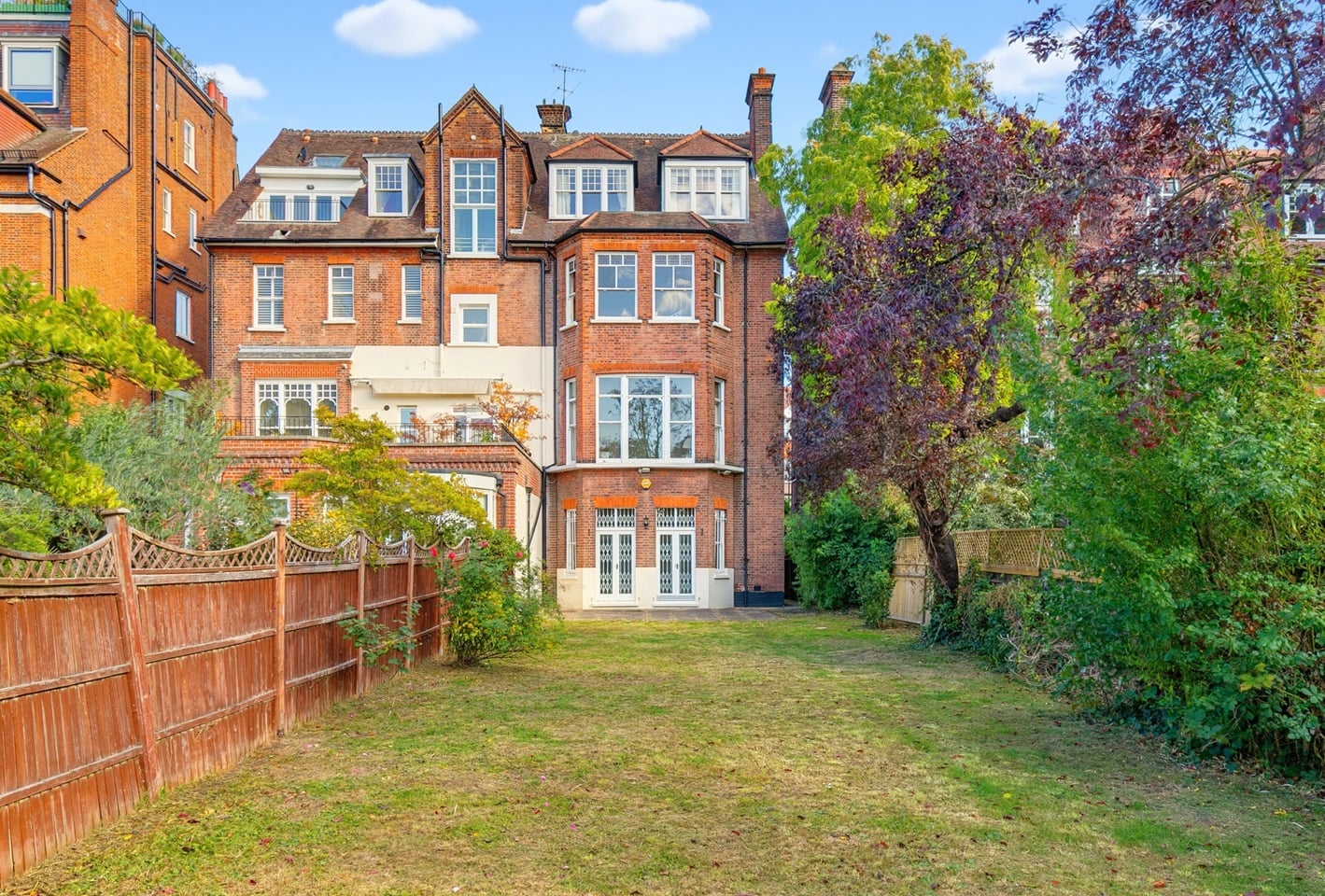 2 Bed Flat, Maresfield Gardens, NW3 photo 2