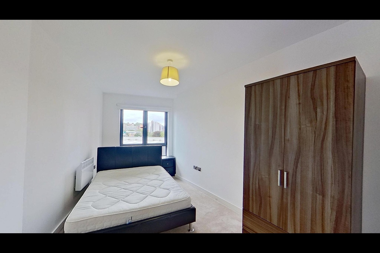 2 Bed Flat, Gotts Road, LS12 photo 3