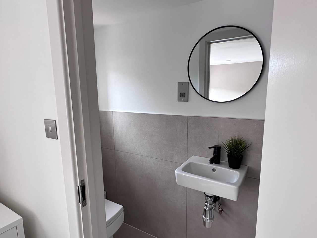 Studio Flat, Ernest Street, E1 photo 3